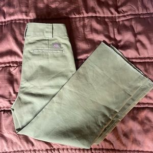- Dickies Twill Cropped Pants
